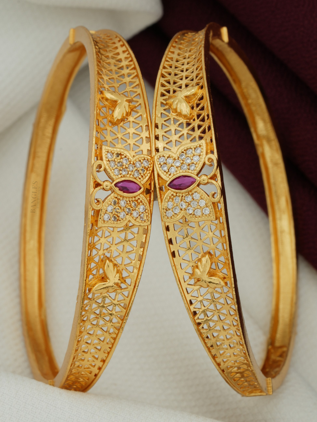 Wedding Bangles for Women | Antique & Fancy Designs Online (1 Pair)