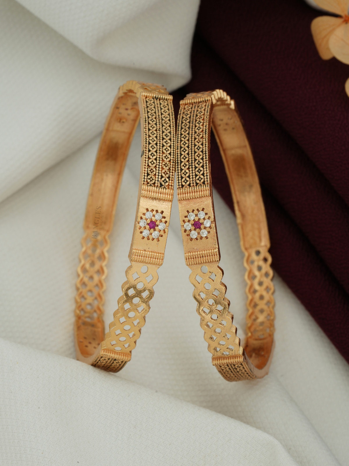 Modern Daily Wear Bangles | Affordable Artificial Bangles Online for Women (1 Pair)