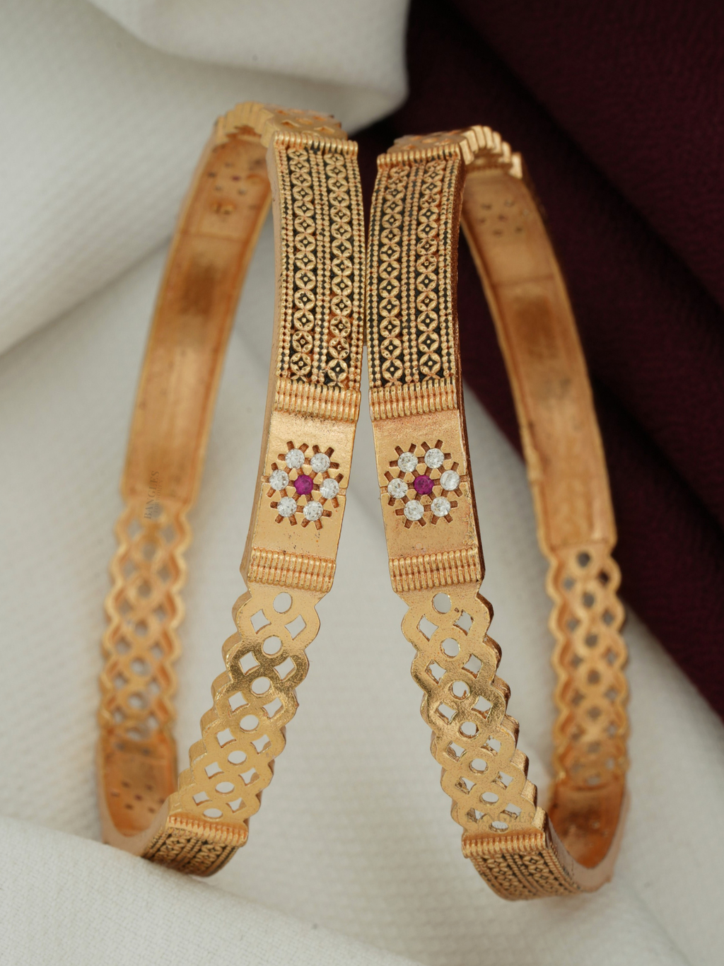 Modern Daily Wear Bangles | Affordable Artificial Bangles Online for Women (1 Pair)