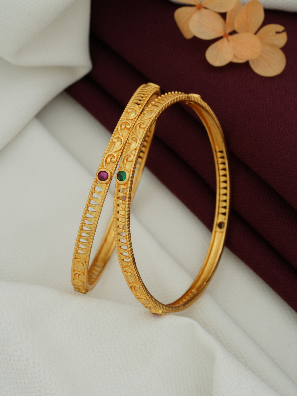 Anniversary Gift Bangles Online | Stylish Designs for Women (1 Pair)