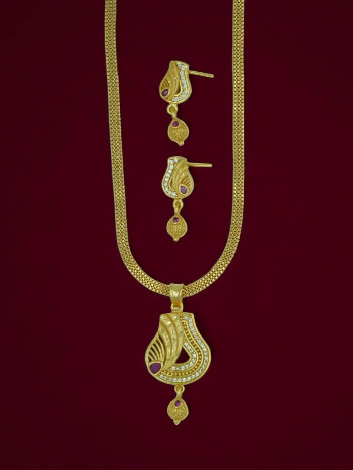Trendy-Pendant-Set-for-Women